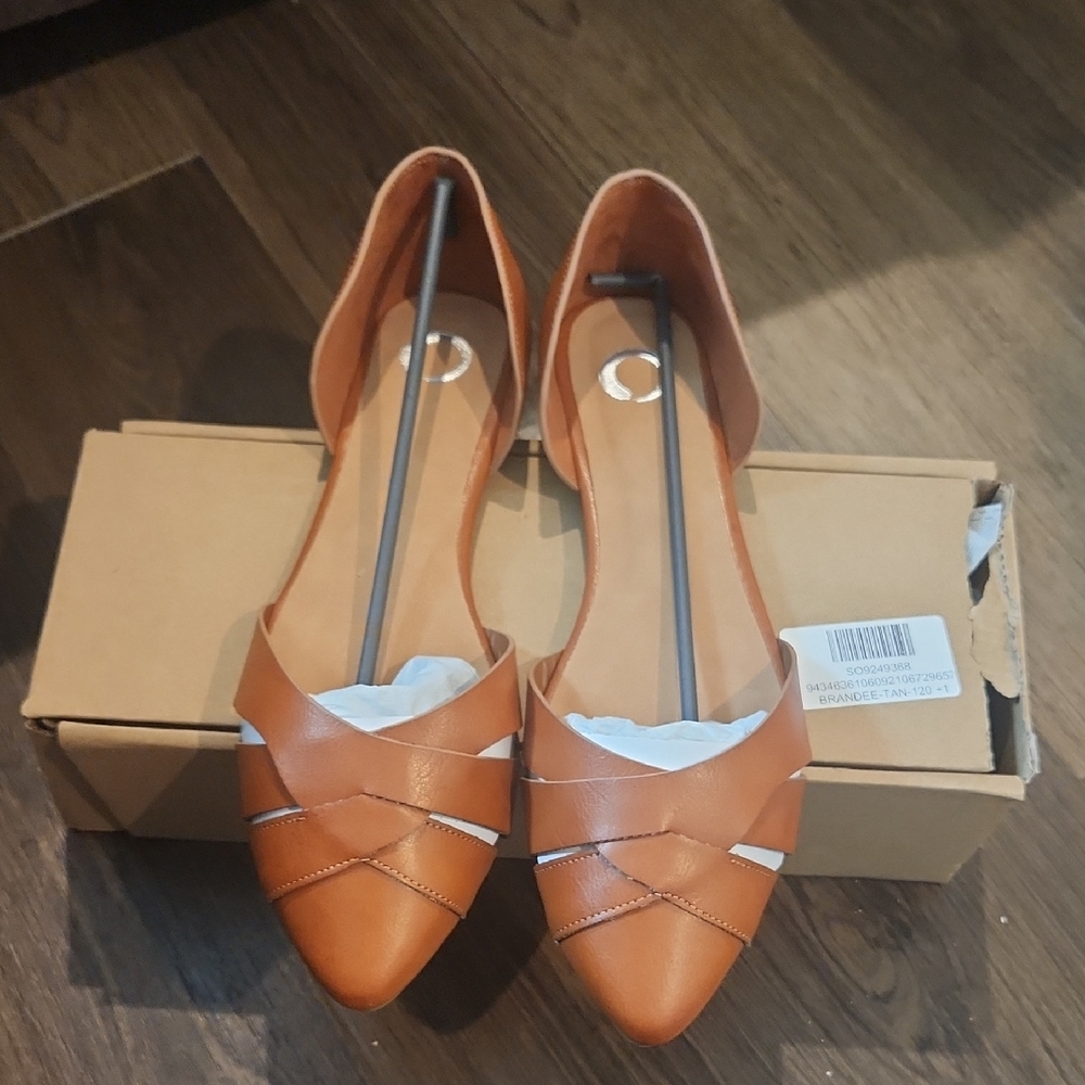 Journee Collection Tan Woven Ballet Flats